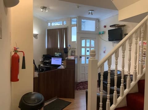 CityLodge London, Reception