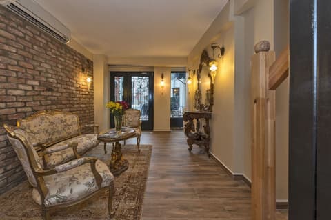 By Murat Royal Hotels