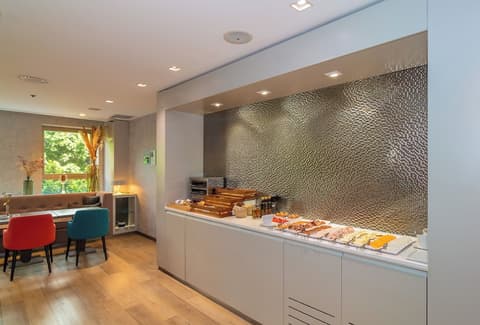 SH Colon Valencia Hotel