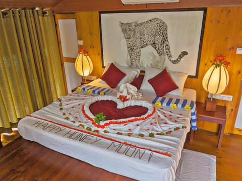 Yala Hotel Lion - Air conditioned Luxury Tented Safari Camp