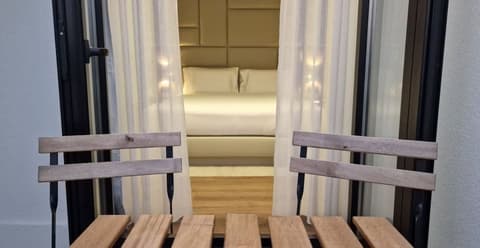 Bom Sucesso Hotel by gaiarooms, Terrace/patio