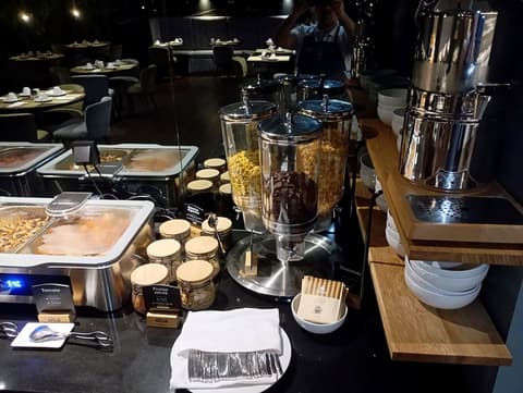 Bom Sucesso Hotel by gaiarooms, Breakfast meal