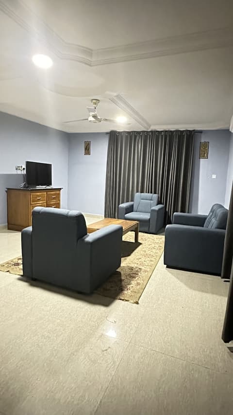 ACHIE SUITES