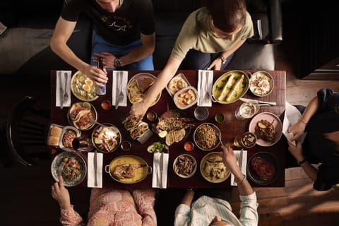 THE KNIGHT OF NOTTINGHILL, Restaurant