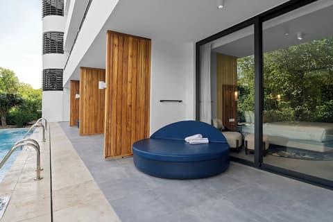 The Rif at Mangrove Beach Corendon Curacao All-Inclusive, Curio by Hilton