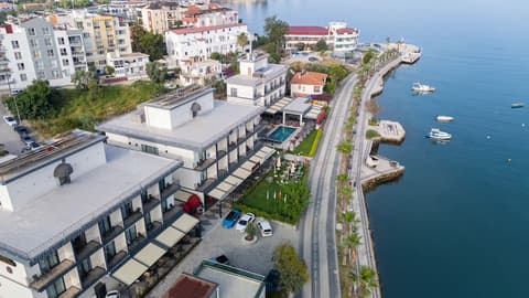 Roseira Mar-Inn Luxury