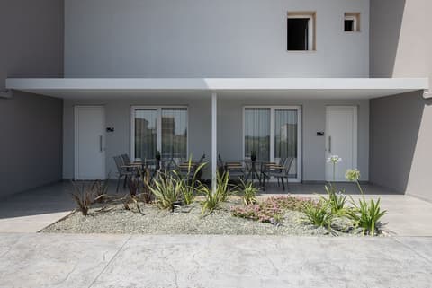 Calives Premium Stay