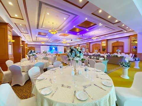 Knight Castle Hotel, Banquet hall