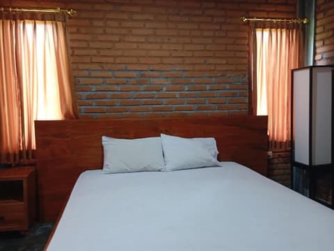 Kubu Selat Villa and Glamping