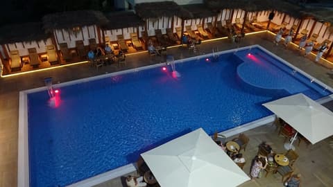 Horizont Hotel, Pool