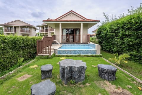 River Bank Jungle Resort