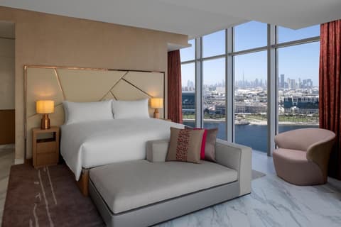 Hilton Dubai Creek Hotel & Residences