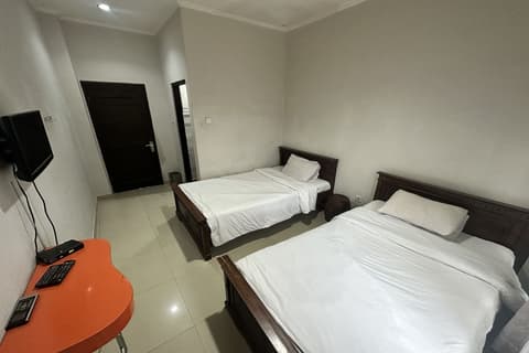 Hotel Warta Dua