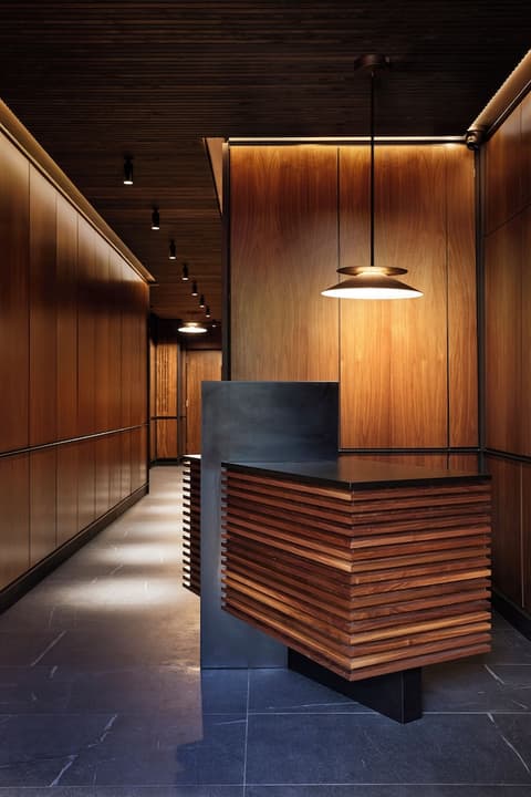 Melrose Hotel, Reception