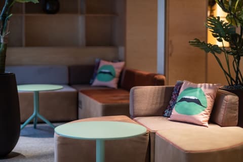 Bunks at Rode, Reception