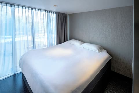 Diamond Capsule Hotel Amsterdam South