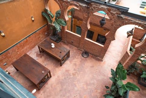 Hotel Lincoln Lounge