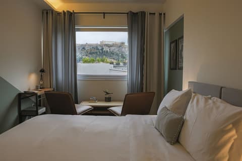 Elite Ermou Suites