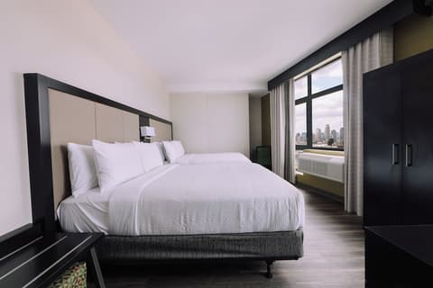 Holiday Inn Express Long Island City E New York by IHG, Room