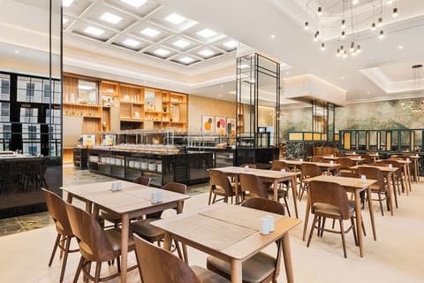 Hotel Riu Plaza Chicago, Restaurant