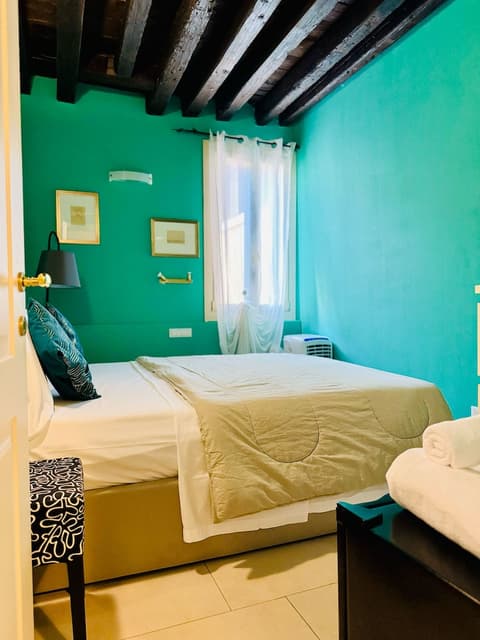 First Dream Venice, Room