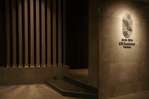 SN Residences, Interior entrance