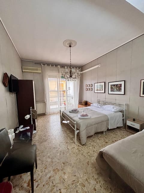 Room in Lodge - Stanza in Affitto Giarre