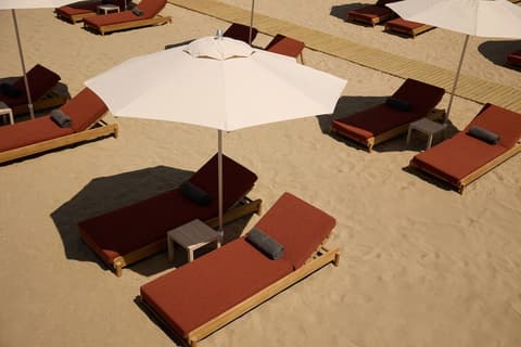 91 Athens Riviera, The Resort