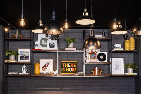 Moxy Springfield Downtown, Lobby