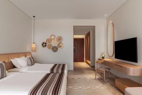 The Club by Fanar