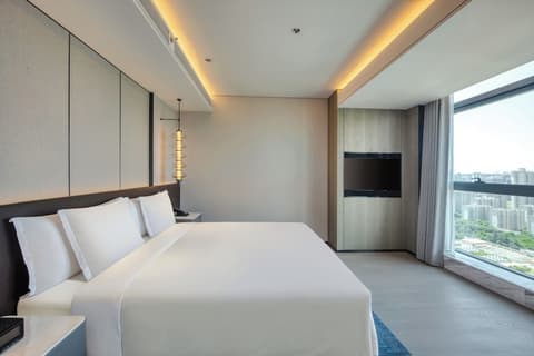 Crowne Plaza Xi'an Weiyang by IHG