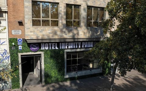 Hotel Infinity Park Santiago, Front of property