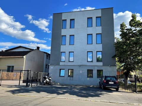 Colors Residence, Exterior