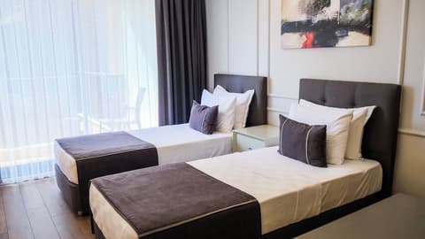 MY WAY DELUXE HOTEL