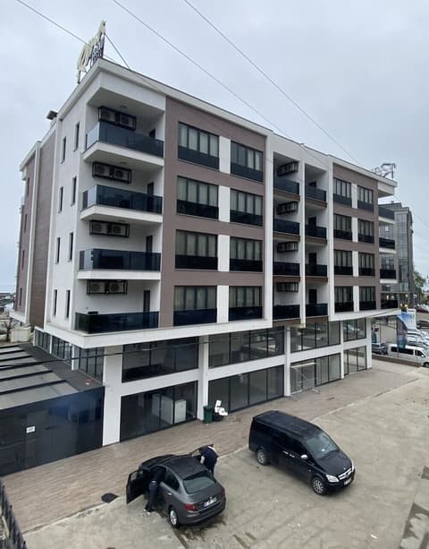 Rena Grand Residence & Suite