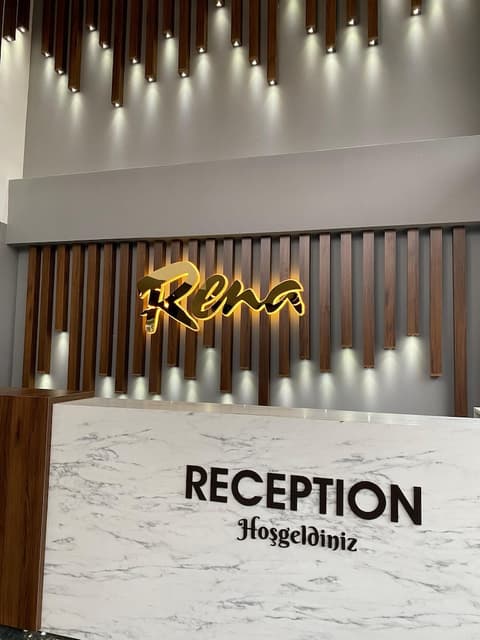 Rena Grand Residence & Suite, Reception