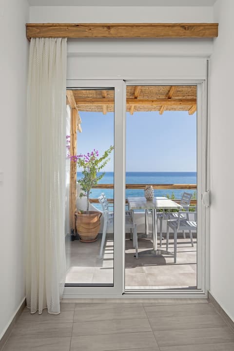 ammos stegna studios