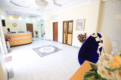 GOLD SUITE HOTEL, Reception