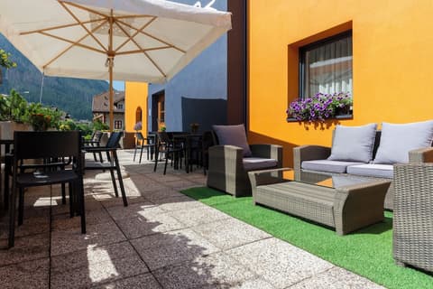 Kyrr Smart Mountain Retreat