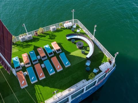 Le Journey Calypso & Boutique Pool Cruises