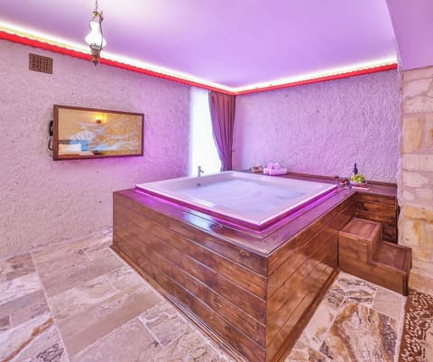 Noble Crown Stone House Cappadocia