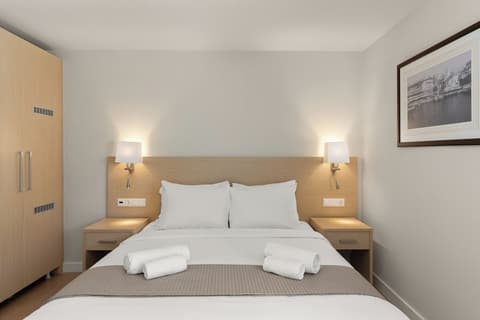 Gallery Central Piraeus Port, Room