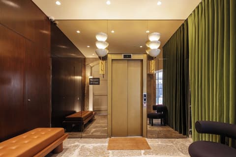 Dare Lisbon River, Interior entrance