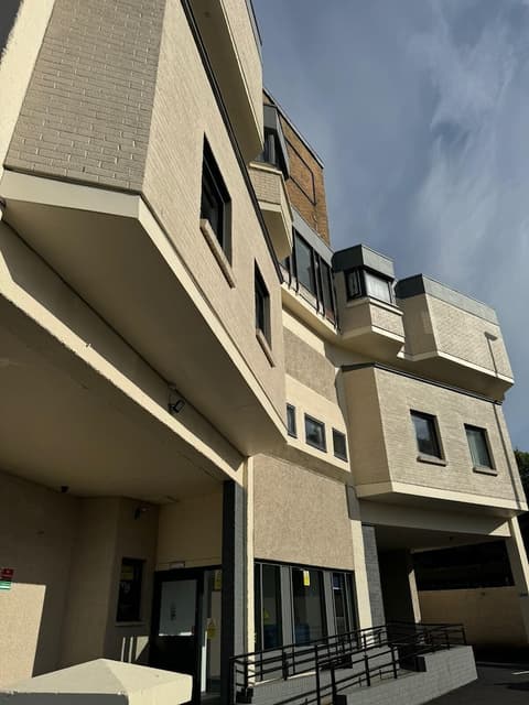 My Motel, Front of property