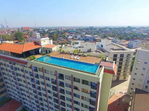 Sky City Hotel, Indoor pool