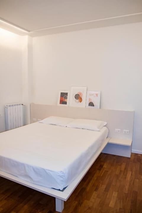 Easy Milano Rooms & Apartments