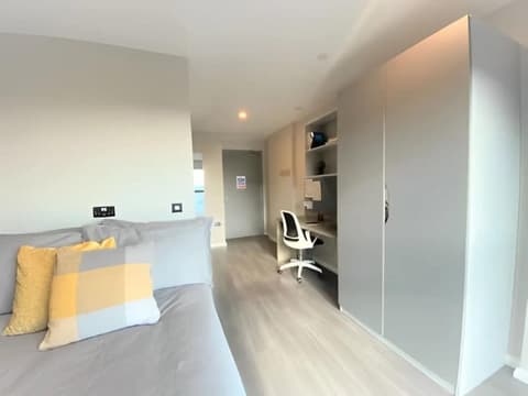 Student Only Little Patrick Street