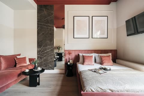 The Garden Collection, Room