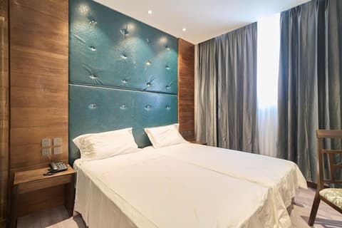 HOTEL DORSETT