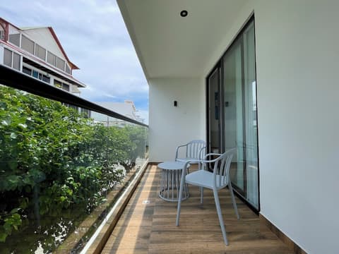 Hotels 111
